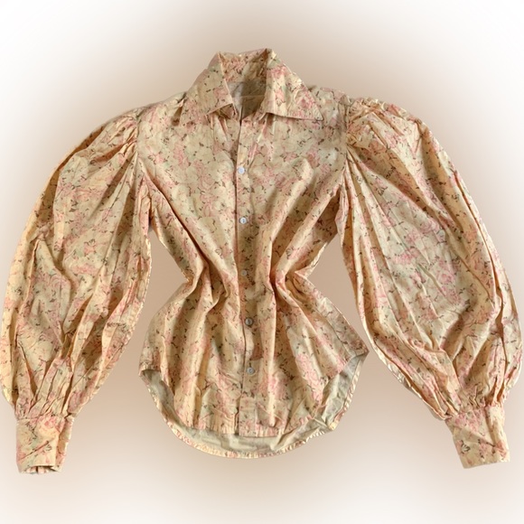 Antique material exaggerated sleeve cotton blouse